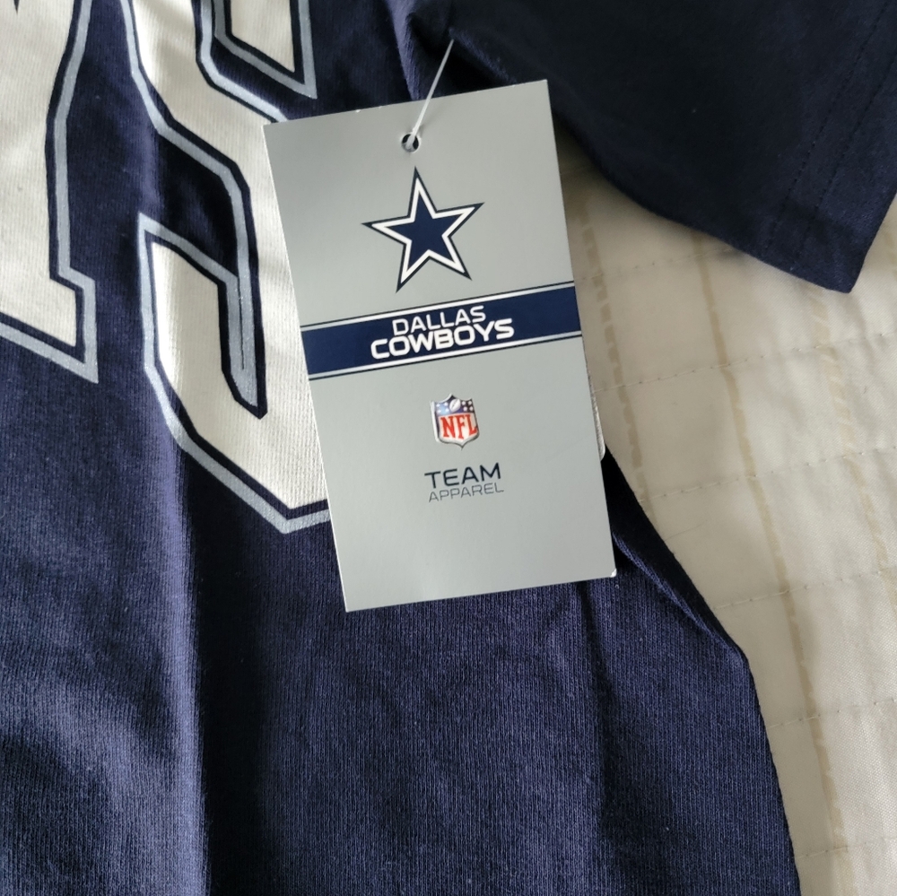 NWT! Dallas Cowboys Navy Tshirt - M - Picture 4 of 4